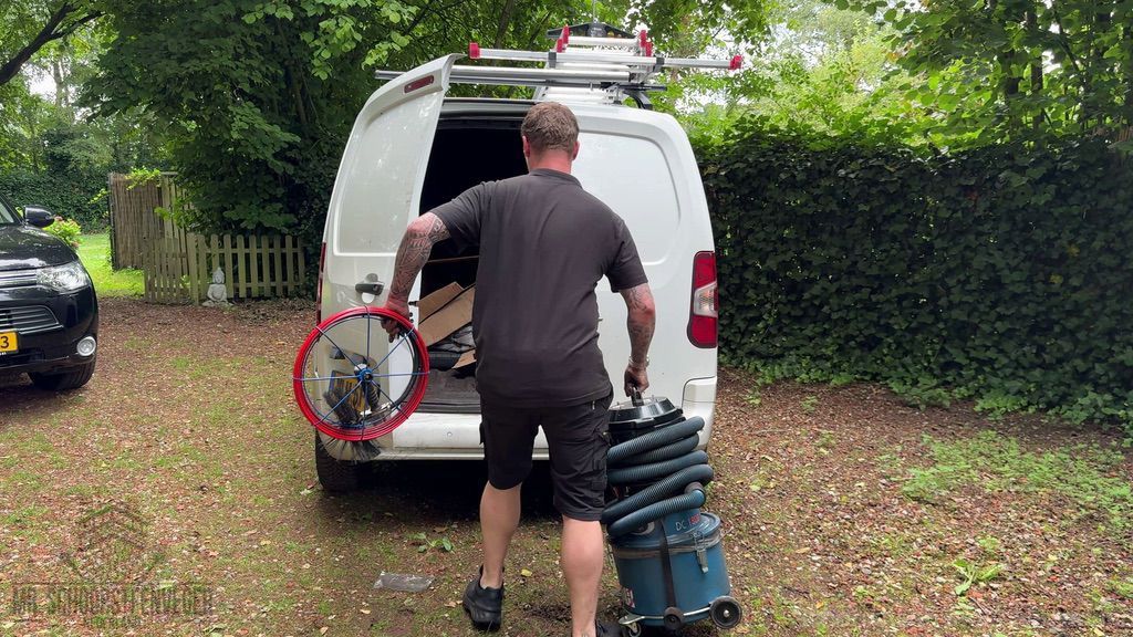 Schoorsteen onderhoud Cuijk ladder bus Schoorsteen onderhoud Cuijk ladder bus